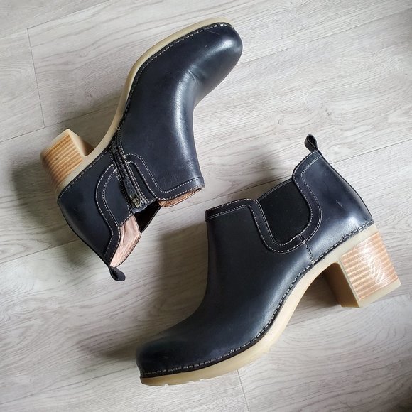dansko harlene bootie